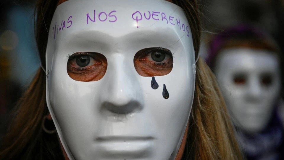 ‘Nin Una Menos’: Milhares de pessoas participam de marcha contra feminicídio e violência de gênero